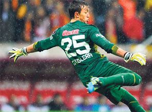 Kariyerinin ilk golünü değerlendirdi