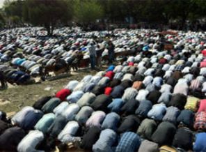 Ayasofya'da binlerce kişi namaz kıldı