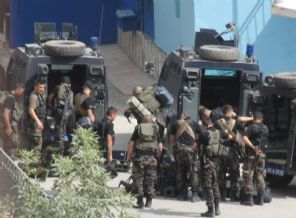 Şemdinli'de neler oluyor?