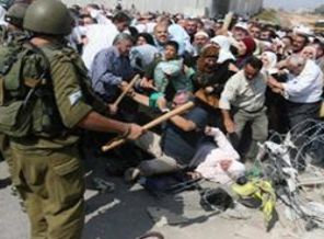 İsrail, Mescidi Aksa'da cuma namazını engelliyor