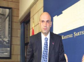 Turhan Çömez hangi ülkeden sığınma aldı