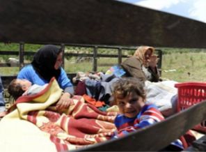 Son iki günde Suriyeli bin 765 kişi Türkiye'ye sığındı