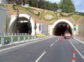 Sarıyer-Çayırbaşı Tüneli açıldı! Sarıyer-Çayırbaşı Tüneli açıldı!