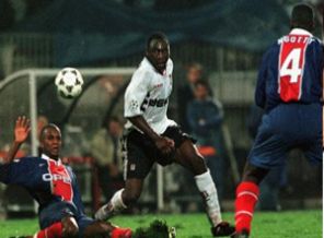 Amokachi BJK'ye geri dönüyor!