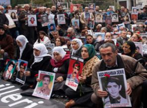 'Hem kayıpların hem faillerin peşindeyiz'