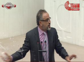 BDP'li Sakık ile AKP'li Metiner arasında kavga