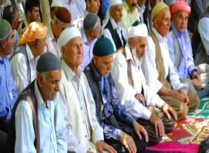 Türkçülük ve Kürtçülükle olmuyor; İslâmcılıkla olur mu?