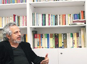 'Tarih, Türklerle Kürleri bir arada yaşamaya sevk ediyor'