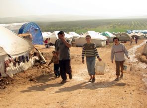 Savaş mağdurlarının Suriye'deki Atme Kampı'nda yaşam mücadelesi(Özel)