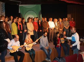 Medeniyetler Korosu'ndan 'çözüm sürecine' Kürtçe şarkılı destek