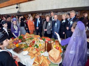 Çocuklar Kırım'dan dünyaya birlik mesajı gönderdi