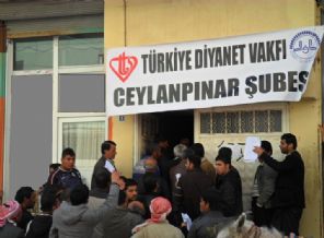 TDV'den Suriyelilere 3 TIR dolusu gıda yardımı gönderildi
