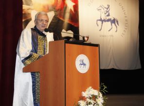 İzmir'de yedi kurum ortak Tıp Bayramı kutladı