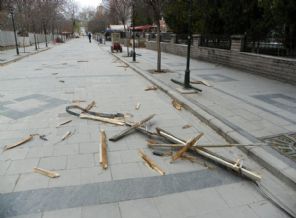 Kırıkkale Adliye Sarayı'nın çatısı 4 yıl içinde ikinci kez uçtu