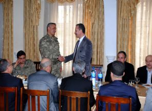 Bingöl Jandarma Komutanlığı imamları misafir etti