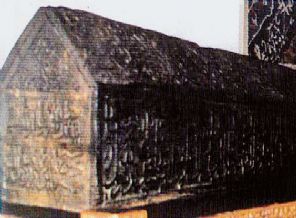 50 yıldır, çalınan sandukanın peşinde