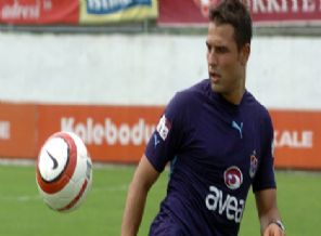 Eski milli futbolcu kaza yaptı