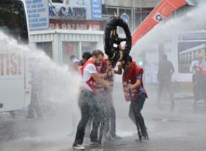 Gösteriler diğer şehirlere de sıçradı