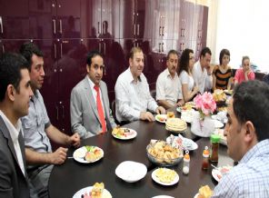 Esenyurt Belediye Başkanı'ndan okul ziyareti