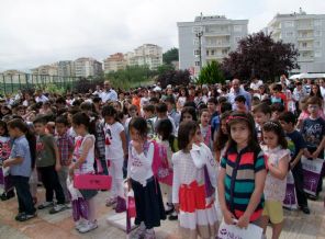 Öğrenciler harçlıkları ile Kamerun'da su kuyusu açtıracak