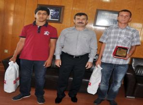 Kaymamak Güldibi, duyarlı gençleri ödüllendirdi