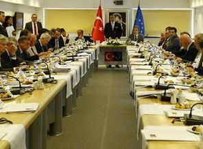 AB Büyükelçileri 'Camide içki içildi' iddialarına inanmadı