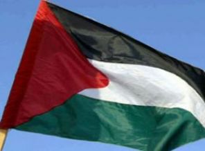 İsrail Parlamentosuna ilk defa Filistin bayrağı konuldu