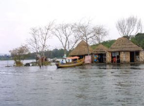 Viktorya gölünün Nil'e açılan noktası ziyaretçilerin ilgi odağı oluyor (Özel)