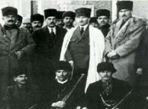 'Çerkes Ethem hain değildir'