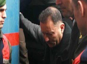 Seçim kampanyasını ‘Bıçak Timi’ yapmış