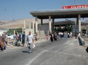 Bir haftada Suriye'den 9 bin 400 kişi Türkiye'ye geçti