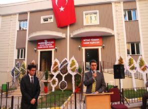 Bin 500 kişilik taziye evi ile kadın hafızlık Kur'an kursu hizmete açıldı