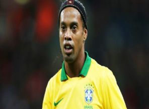 Beşiktaş taraftarı Ronaldinho'yu bekliyor