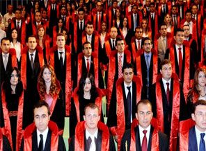 Hakim ve savcılık için yaş sınırı geliyor