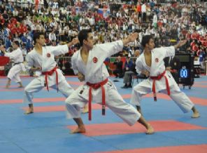 İspanya'yı 4-1 karate milli takımı kata'da dünya şampiyonu oldu İspanya'yı 4-1 karate milli takımı kata'da dünya şampiyonu oldu