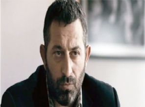 Cem Yılmaz çok kızdı