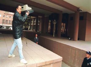 Ecevit'e yazar kasayı fırlatan esnaf kimdi?