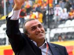 Abdurrahim Albayrak dolandırıldı