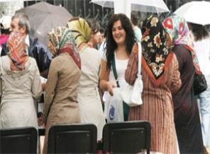 Cemaat evlerinde kalan kızlar Erdoğan'a beddua gecelerini anlattı