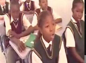 Reuters Afrika'daki kapatılan cemaat okulunu haber yaptı