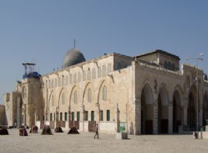 İsrail polisi Mescid-i Aksa'ya girişe izin vermedi