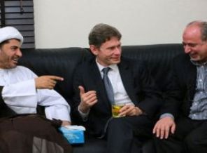 Bahreyn'de Şii El-Vifak'la görüşen Amerikalı