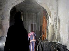 Caferi camiisine kundaklama