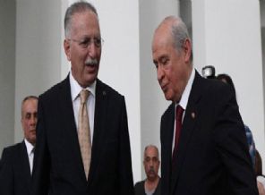 Çatıda ilk büyük çatlak!