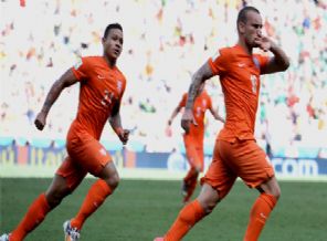 Hollanda maç saatini bekliyor