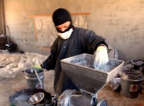 IŞİD'ın 'bomba üretimi' görüntülendi