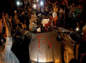 İsrail, basın aracını bombaladı!