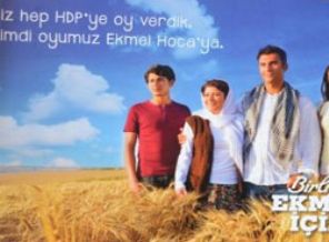 İhsanoğlu'nun afişlerinde dikkat çeken Kürt aile