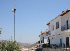 Yazlıkta ezan sesi tartışması