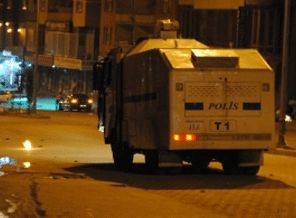 IŞİD protestosuna polis müdahalesi